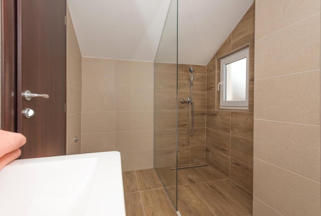 טוצפי Apartments Zora מראה חיצוני תמונה